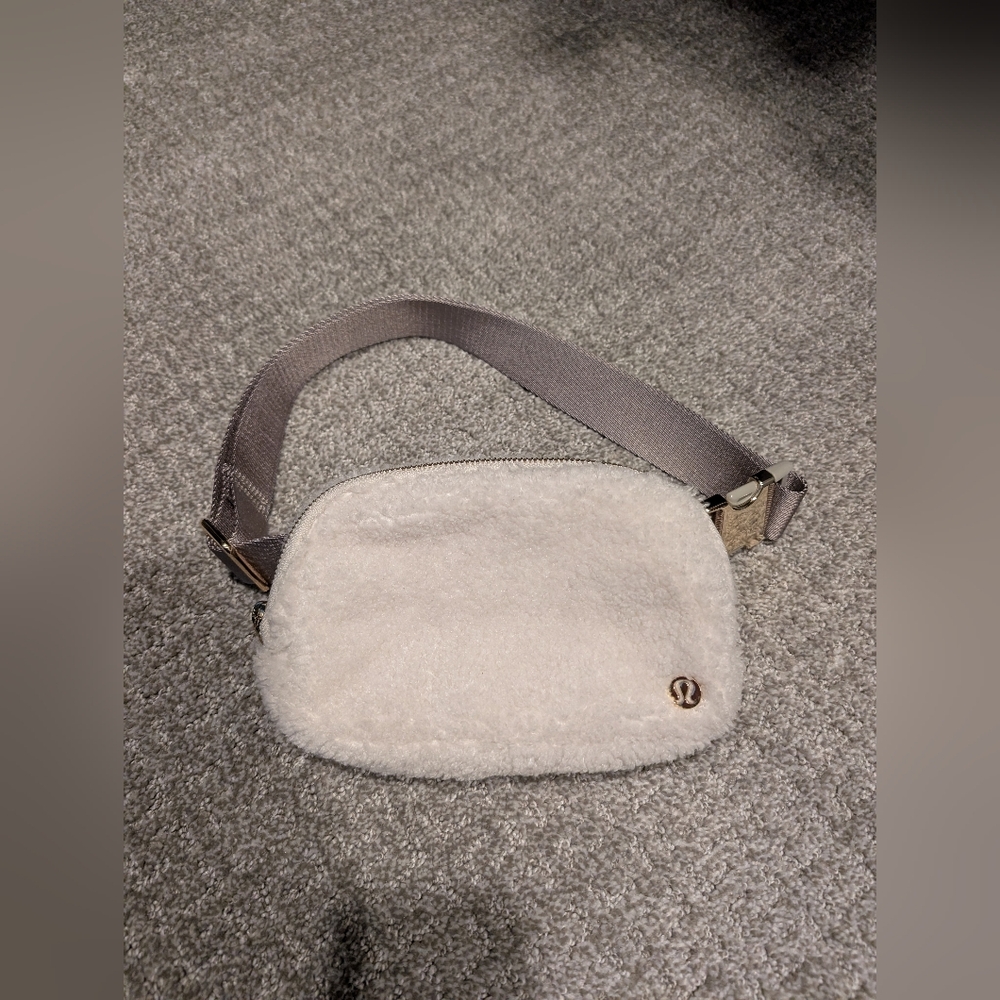 Lululemon White Sherpa /Plush Belt Bag